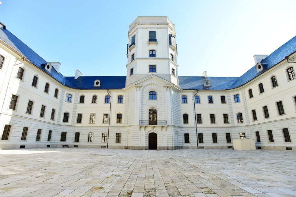 Magdalena Apartman Эгер Экстерьер фото
